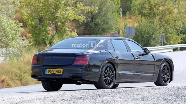 全新宾利飞驰谍照曝光 搭载6.0L动力