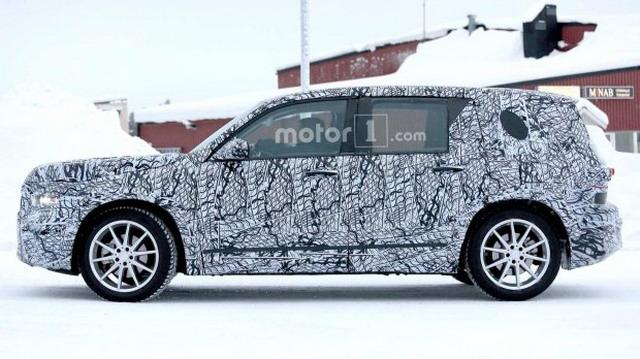 奔驰GLB最新谍照曝光 有望2019年正式亮相