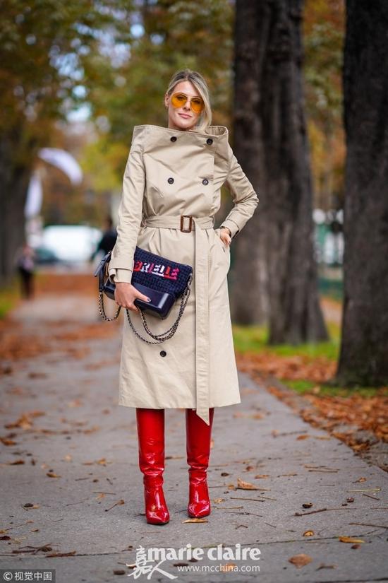 冬日百搭不仅是黑白配 还有高冷卡其mix热辣红