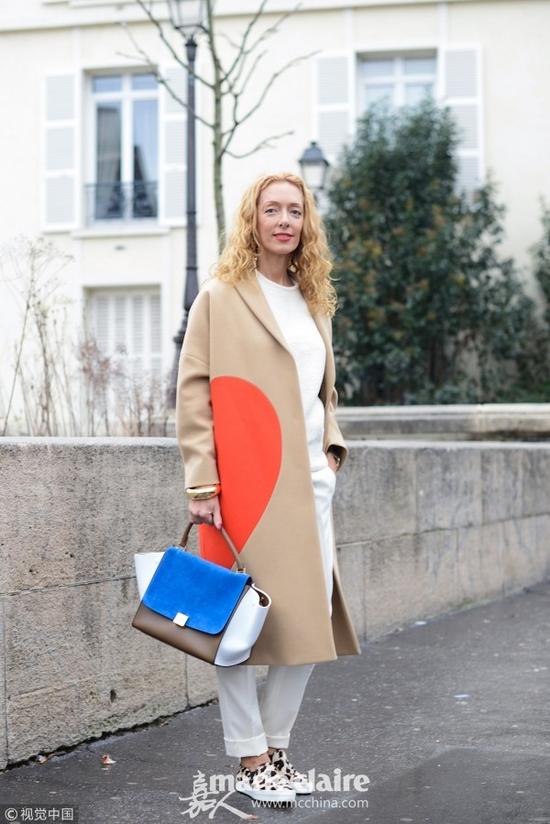 冬日百搭不仅是黑白配 还有高冷卡其mix热辣红