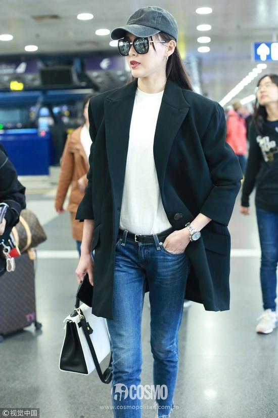 2017机场街拍到底谁赢了？女明星们通通笑而不语