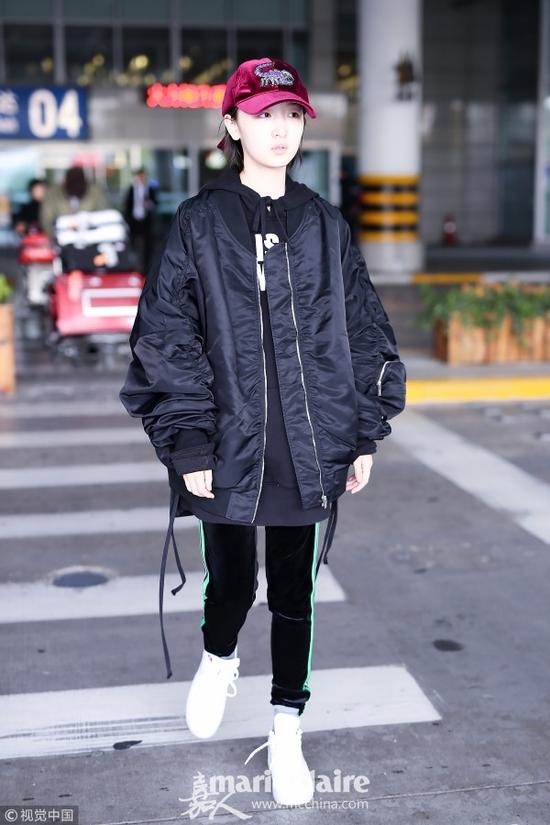 甜美周冬雨 冬衣时尚太高级