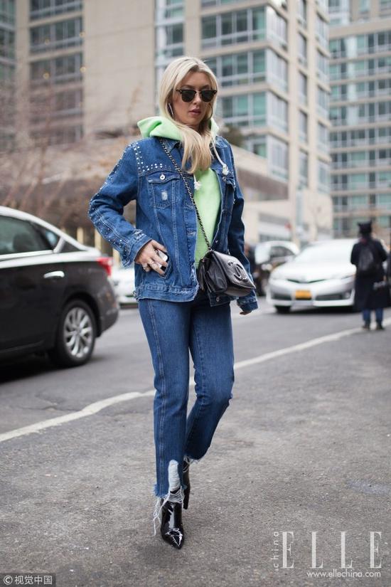 把牛仔穿时髦的快捷途径