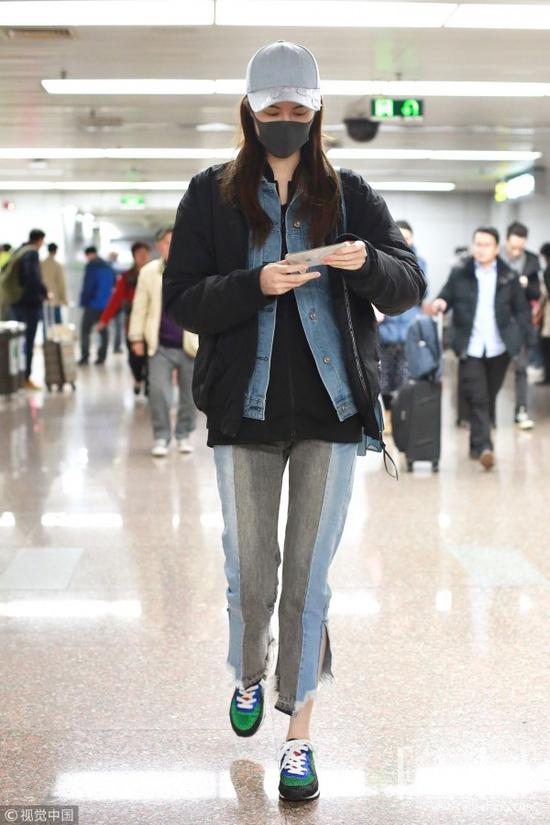 把牛仔穿时髦的快捷途径