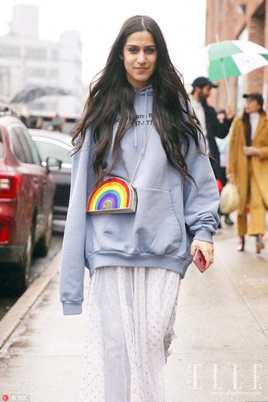 卫衣+裙子=一周7天美丽不重样