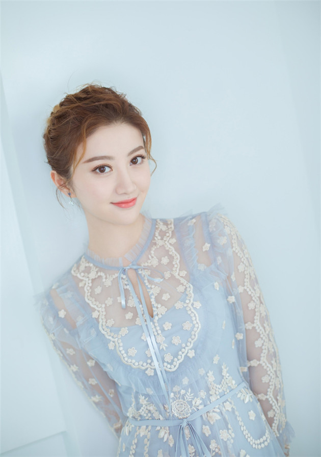 近距离感受下大甜甜的冻龄颜值