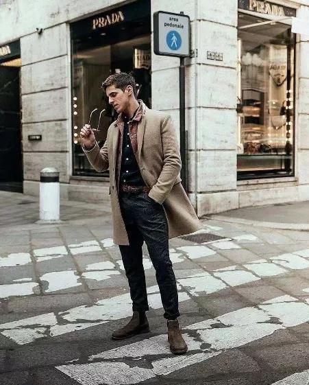 别着急,下周丰海就来写不同的裤装带来的风格体验,以及适配何种鞋履。