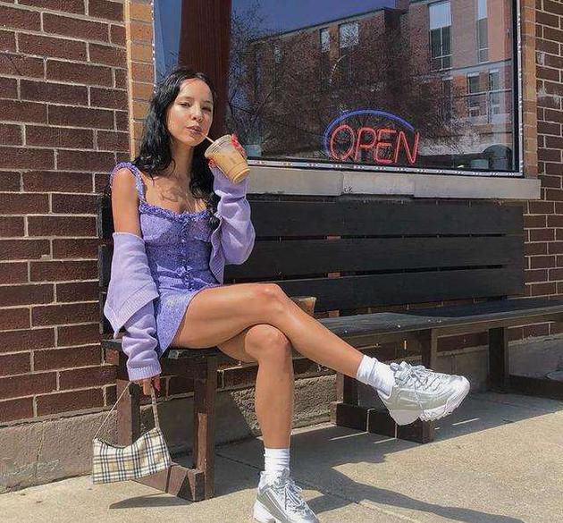 博主穿香芋紫连衣裙